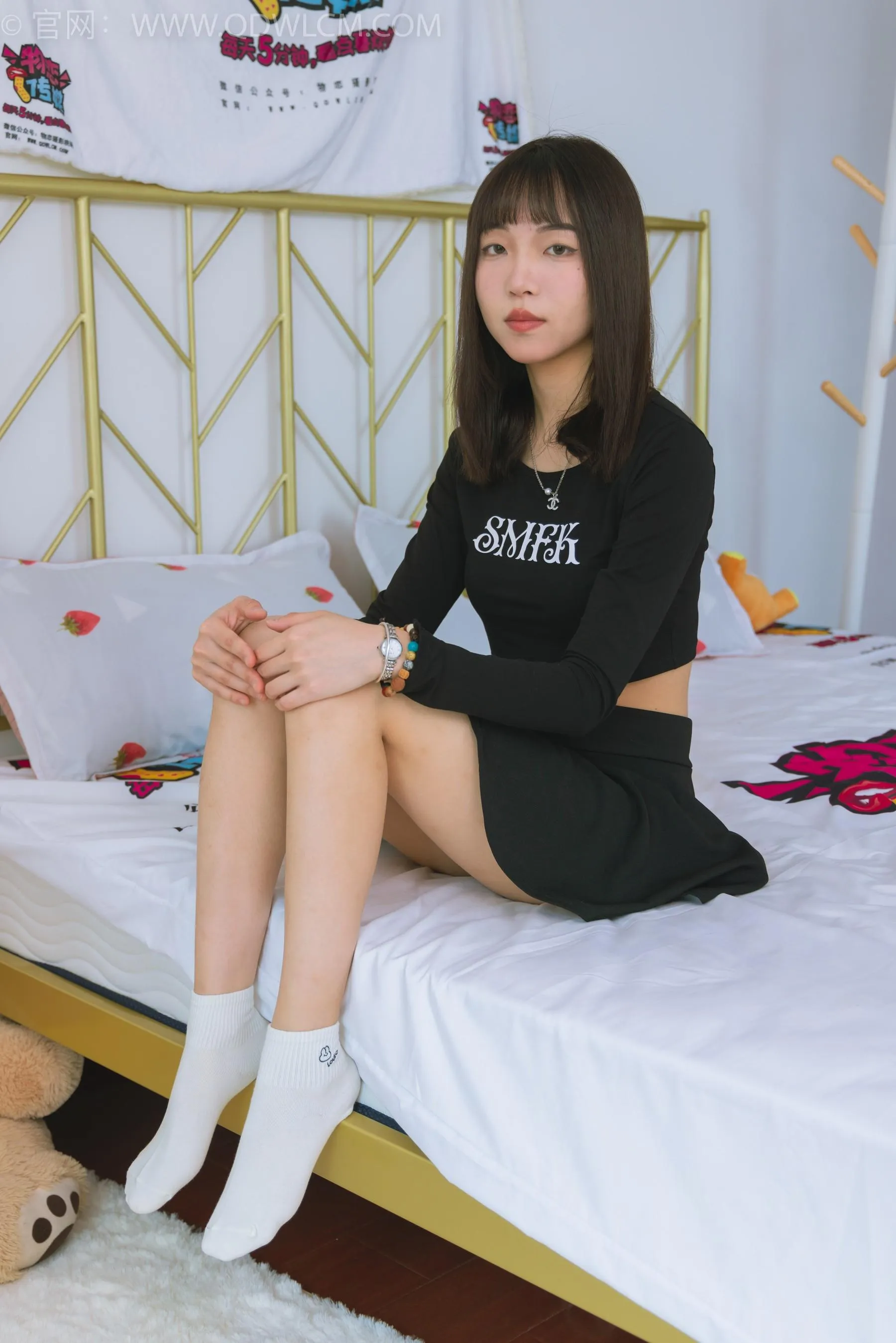 物恋传媒 NO.1532 琪琪-黑色的花 [151P]插图2